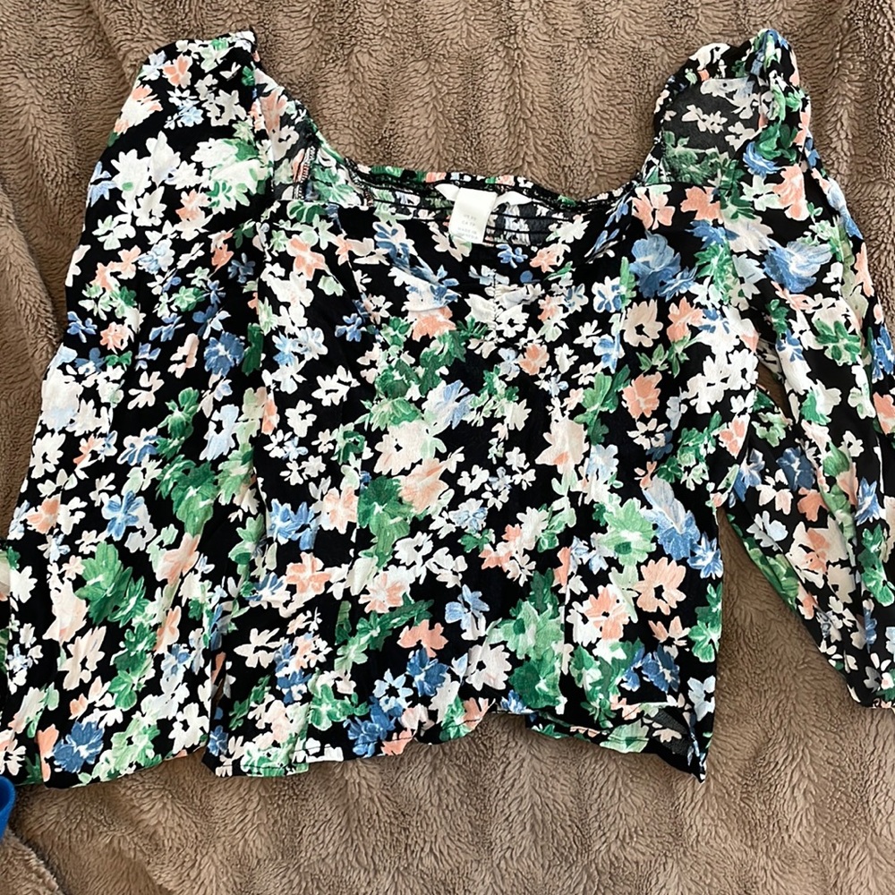 Frilly floral shirt long sleeve